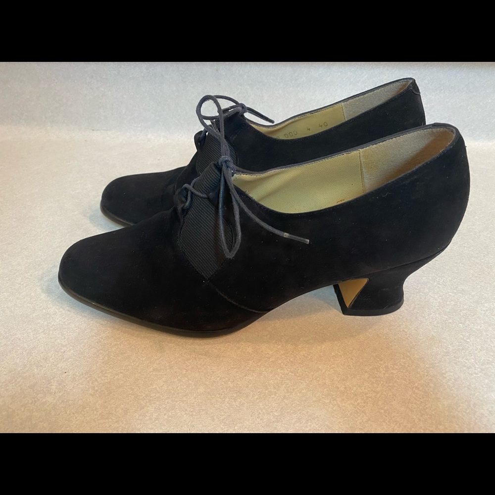 •SOLD•Carvela Lace-up Pumps